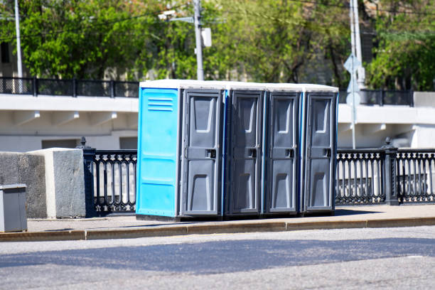 Porta potty delivery and setup in North Terre Haute, IN